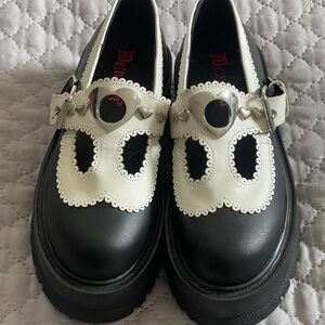 Demonia Slackers-23 Black and White Platform Shoes